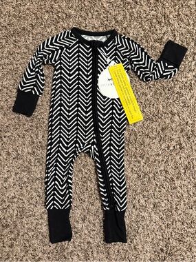 Little Sleepies Black & White Chevron Zip One-Piece Footie
